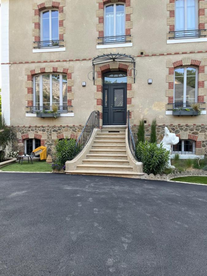Bed and Breakfast La Demeure Sille-le-Guillaume Екстер'єр фото